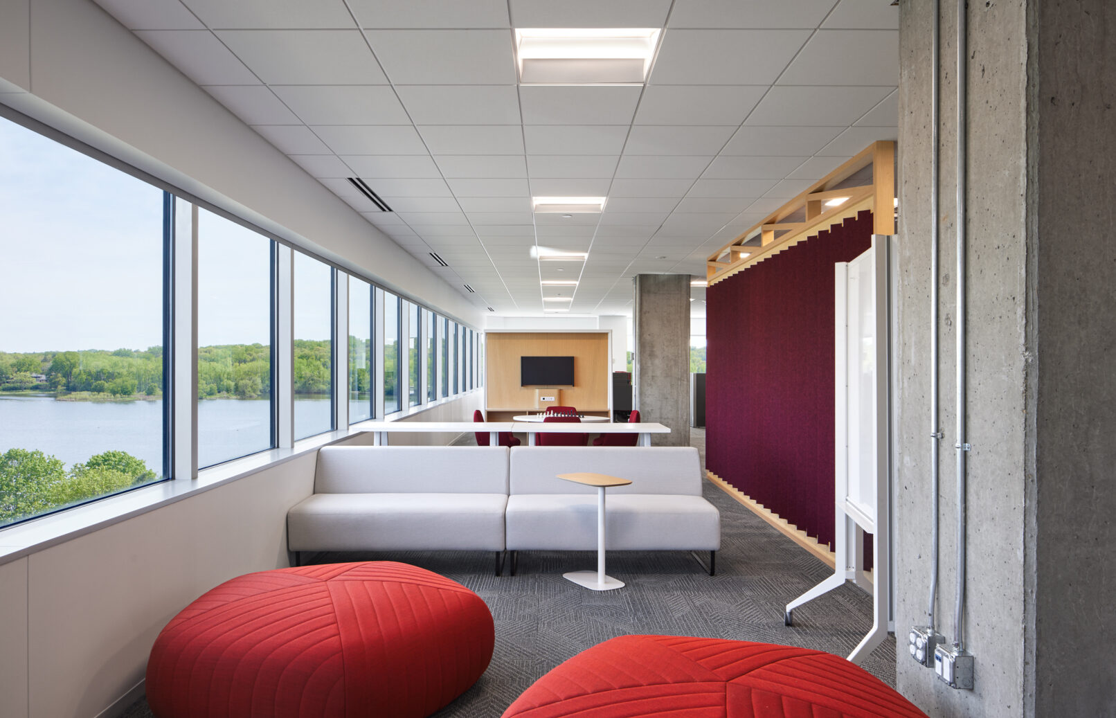 Delta acoustic office design