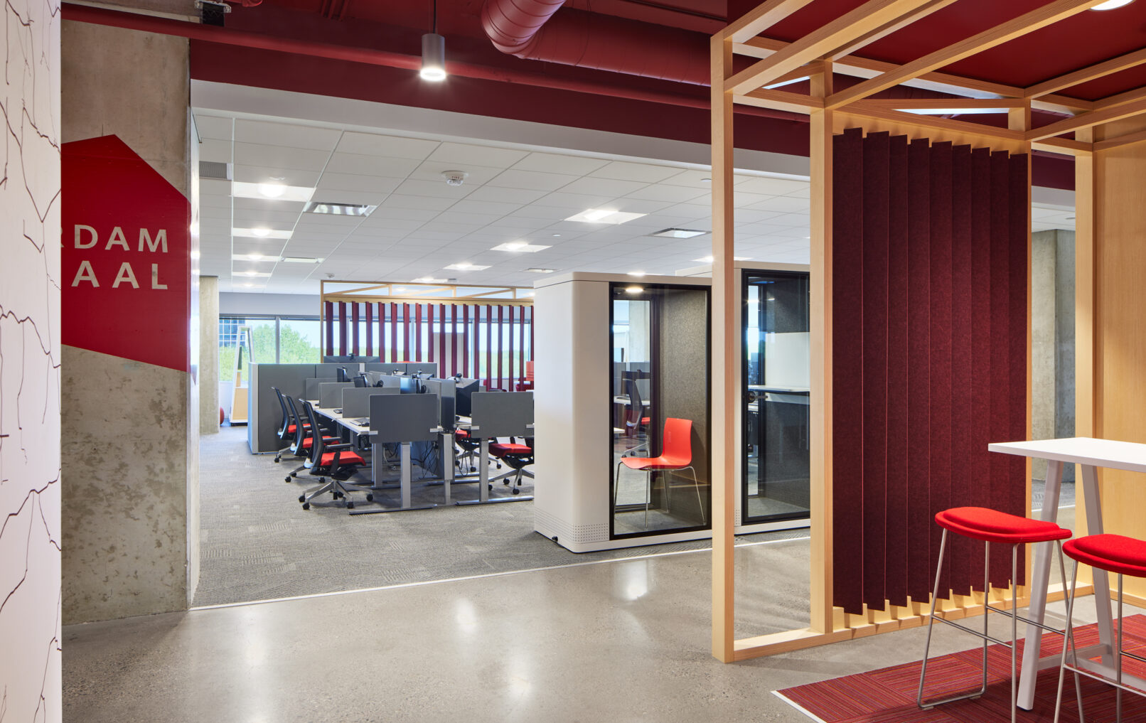 High-tech office design by Perkins & Will